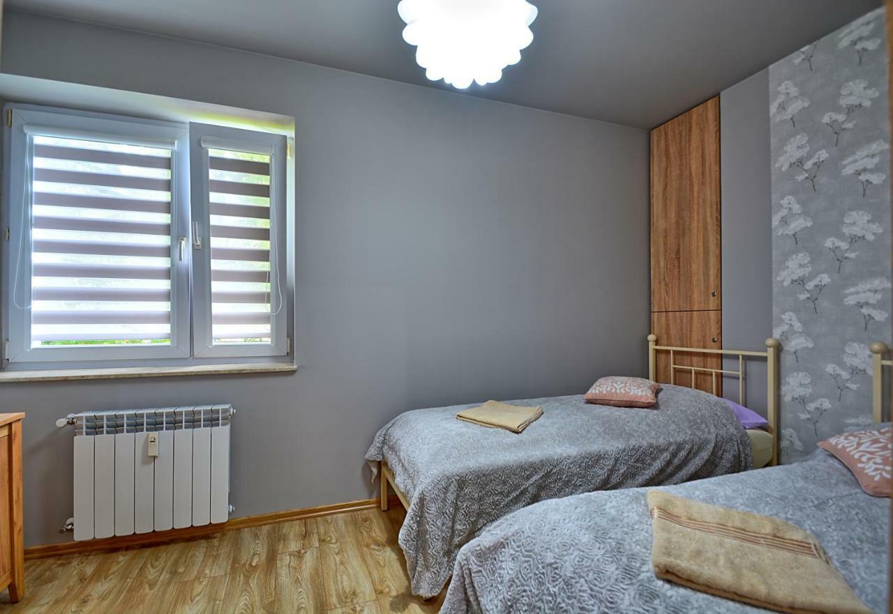 Apartament Dworcowa 4 Daire Ustrzyki Dolne Dış mekan fotoğraf