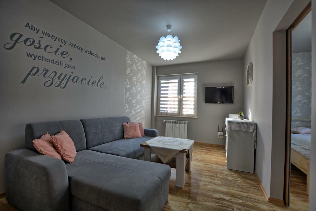 Apartament Dworcowa 4 Daire Ustrzyki Dolne Dış mekan fotoğraf